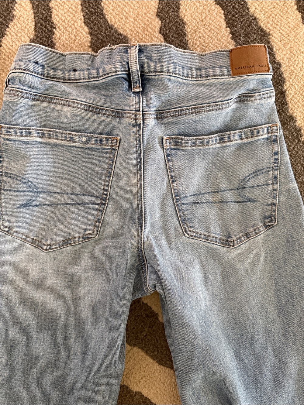 American Eagle Outfitters Light Blue Relaxed Women's Jeans - Picture 2 of 2